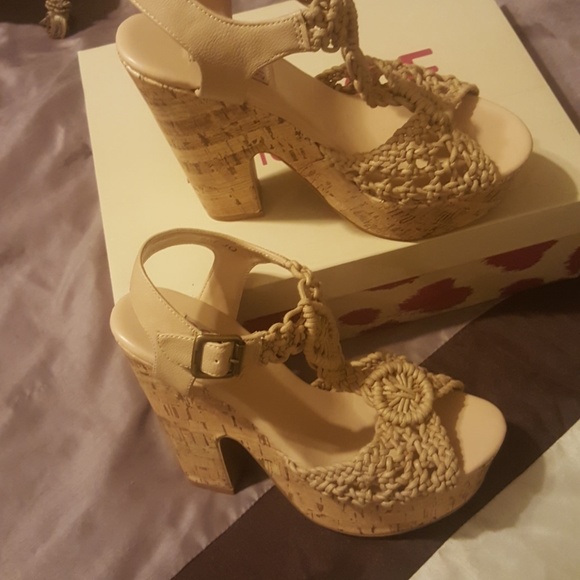 Sandals - Picture 2 of 2